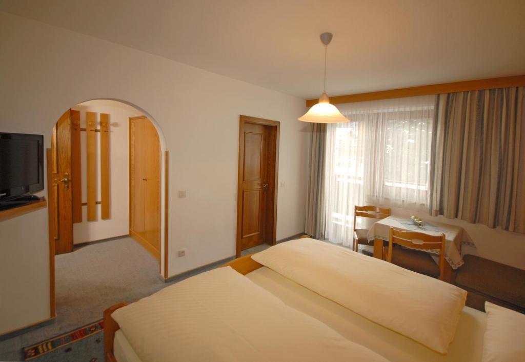 Pension Riedlsperger Saalbach-Hinterglemm Rom bilde