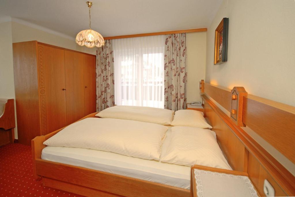 Pension Riedlsperger Saalbach-Hinterglemm Rom bilde